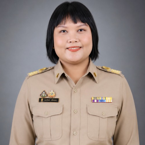 นางสาวอมรรัตน์ กลิ่นทอง